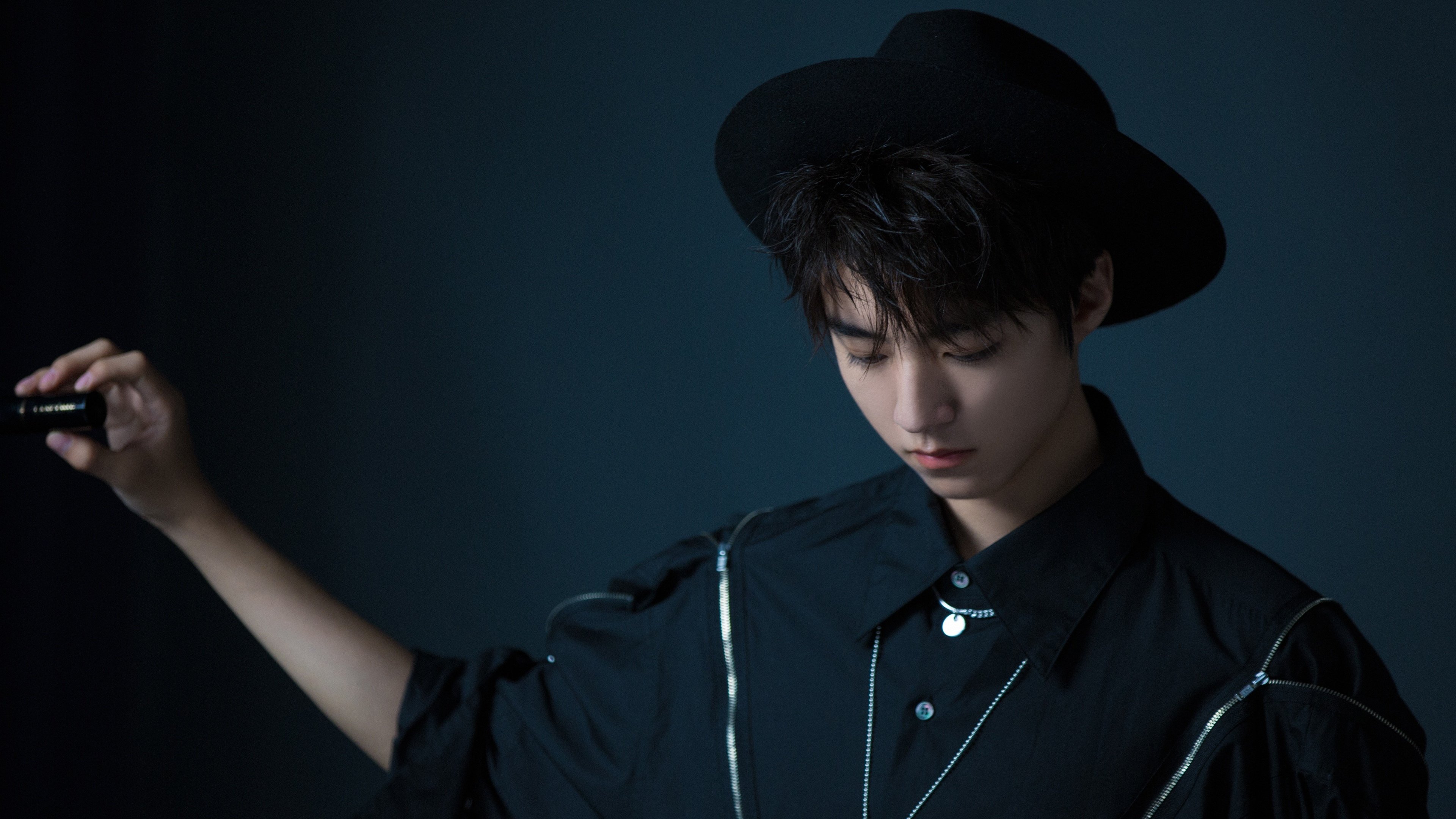 英超战火持续:悬念升级,精彩不断!,英超火爆